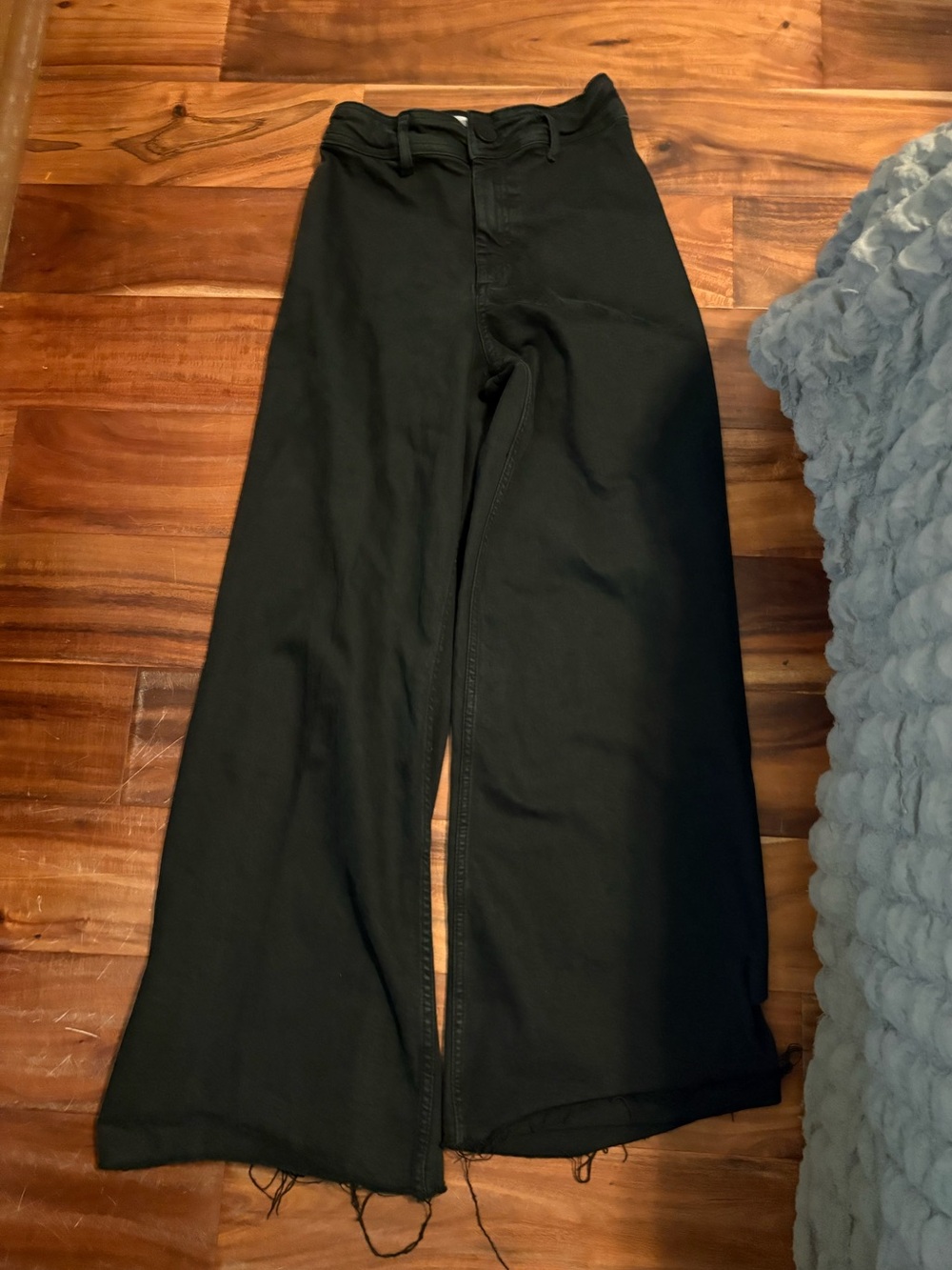 Zara High Rise Wide Leg Black Jeans Raw Hem Size 2 US EU 34 (1182)